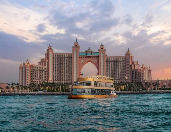 Dinner Cruise in Dubai Marina by Carnival Boonmax