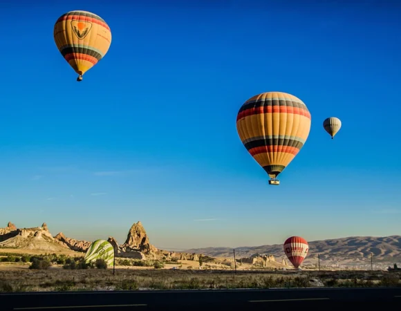 Desert Hot Air Balloon Rides in Dubai